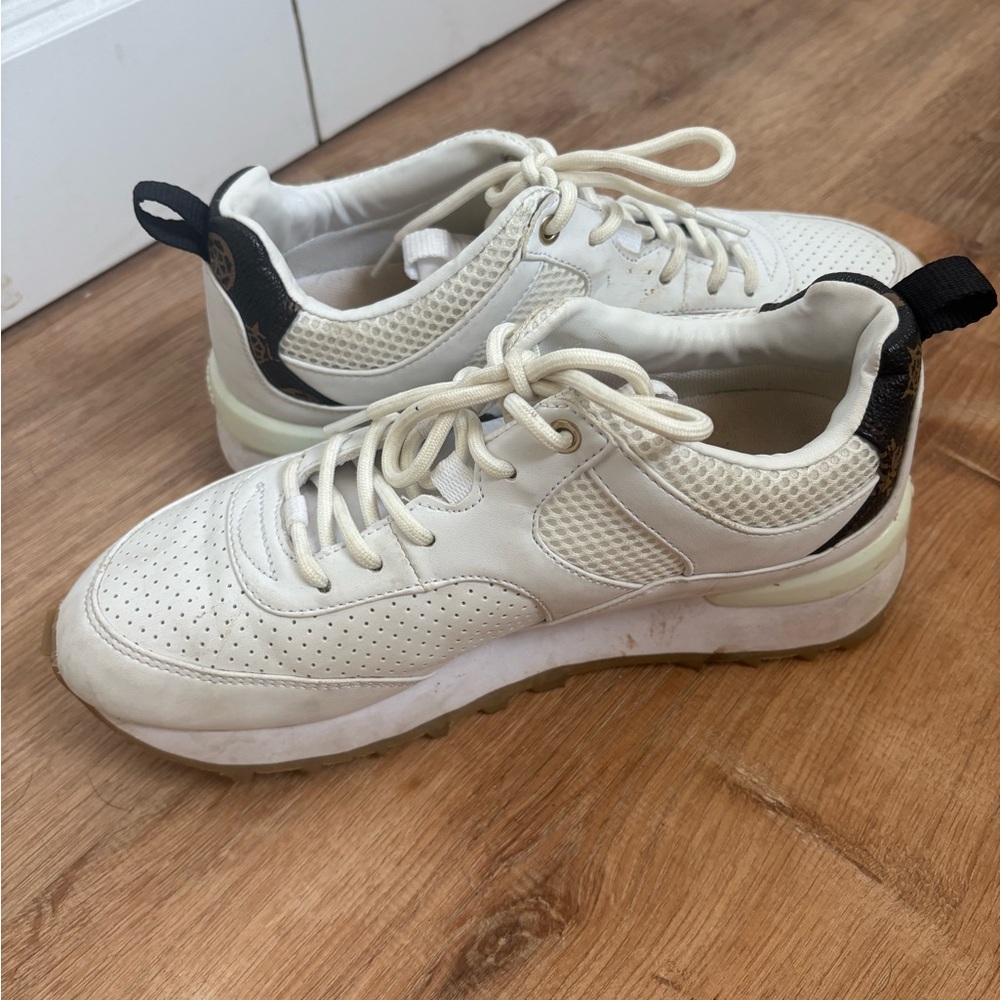 Woman’s GUESS Sneakers - Picture 5 of 6